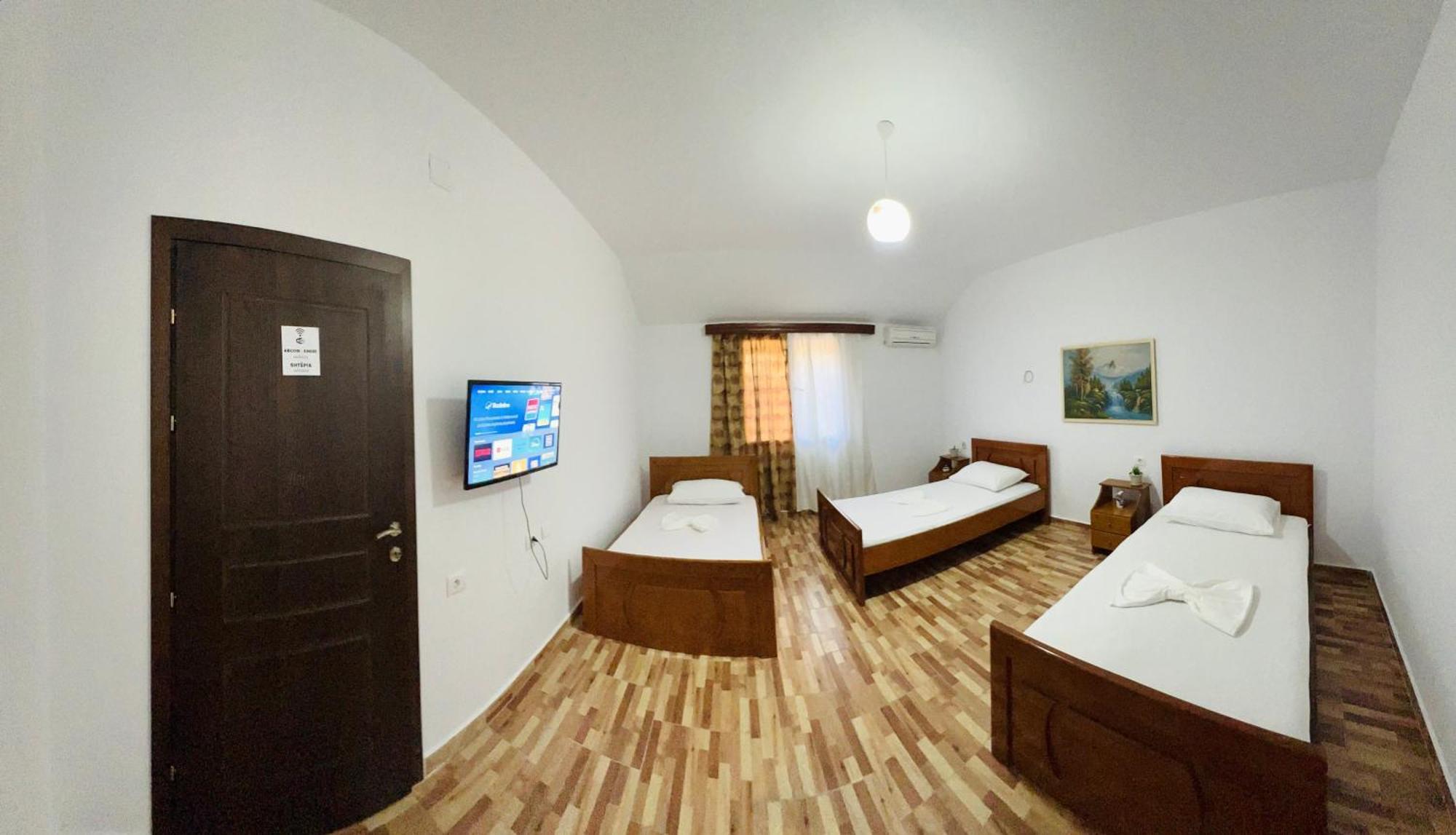 Villa Ensalv Berat - Apartment - Room - Penthouse Pokój zdjęcie