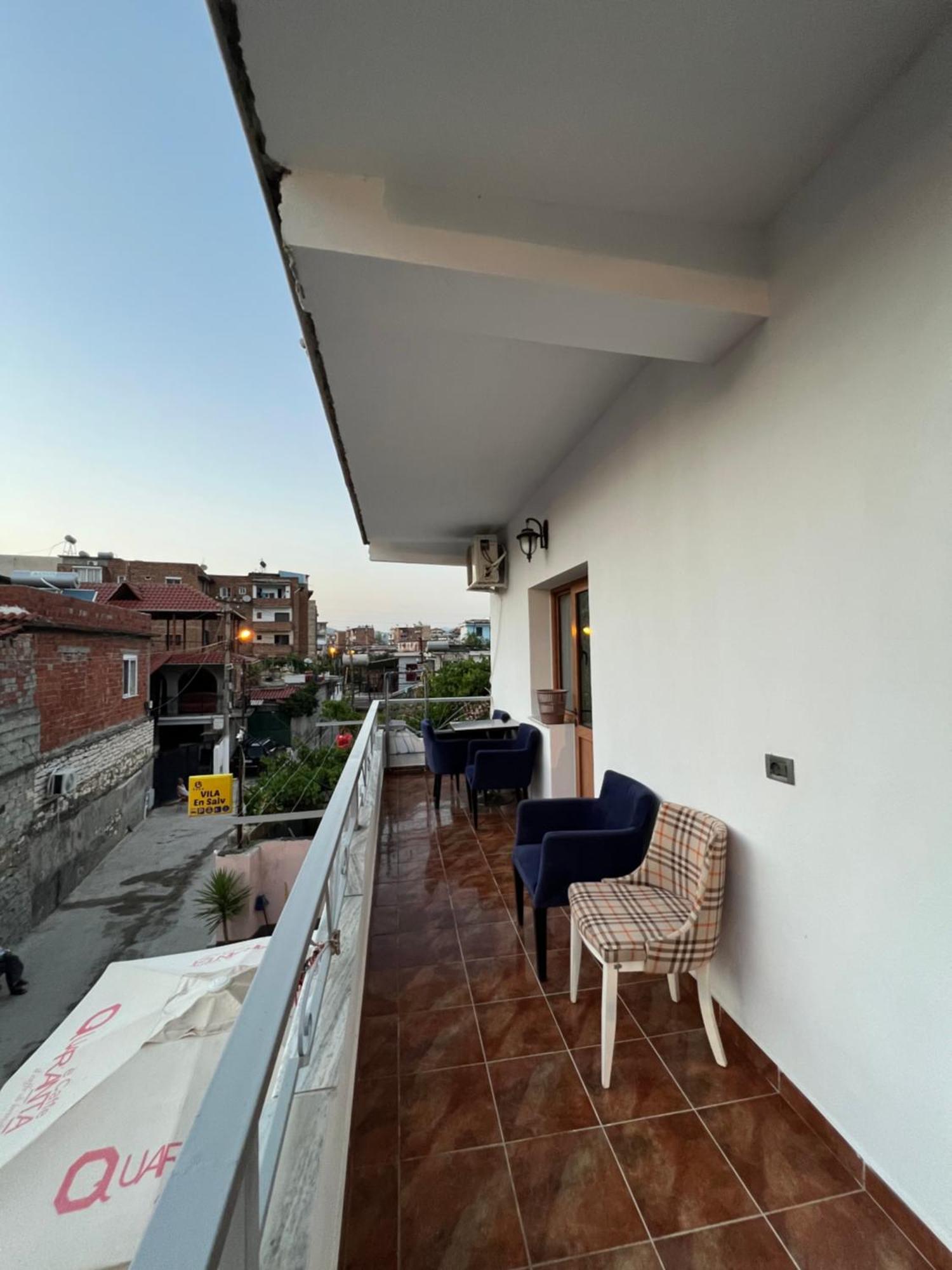 Villa Ensalv Berat - Apartment - Room - Penthouse Pokój zdjęcie