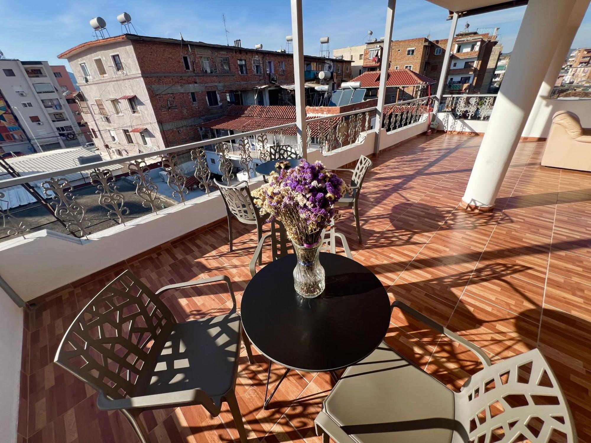 Villa Ensalv Berat - Apartment - Room - Penthouse Zewnętrze zdjęcie