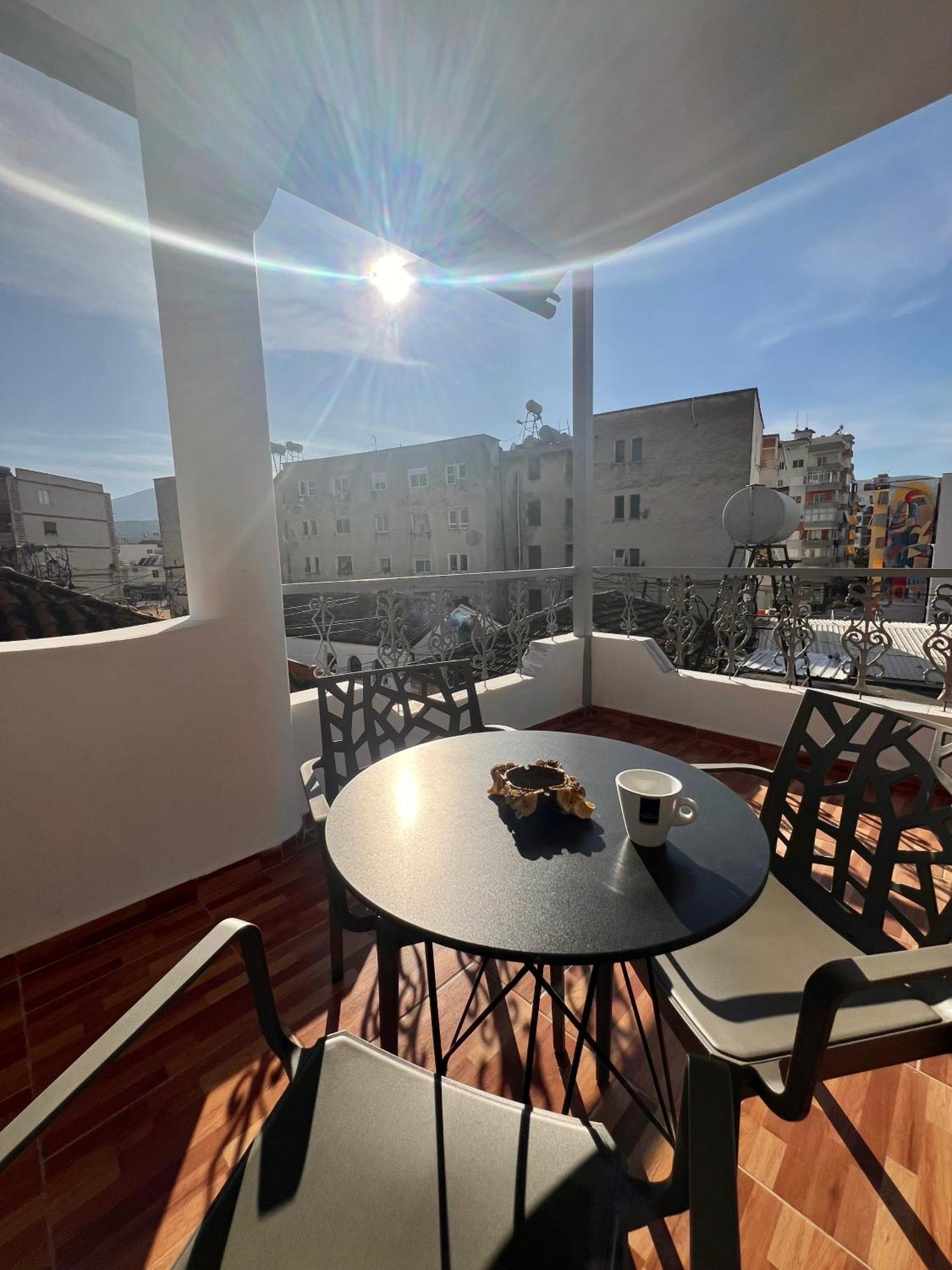 Villa Ensalv Berat - Apartment - Room - Penthouse Zewnętrze zdjęcie