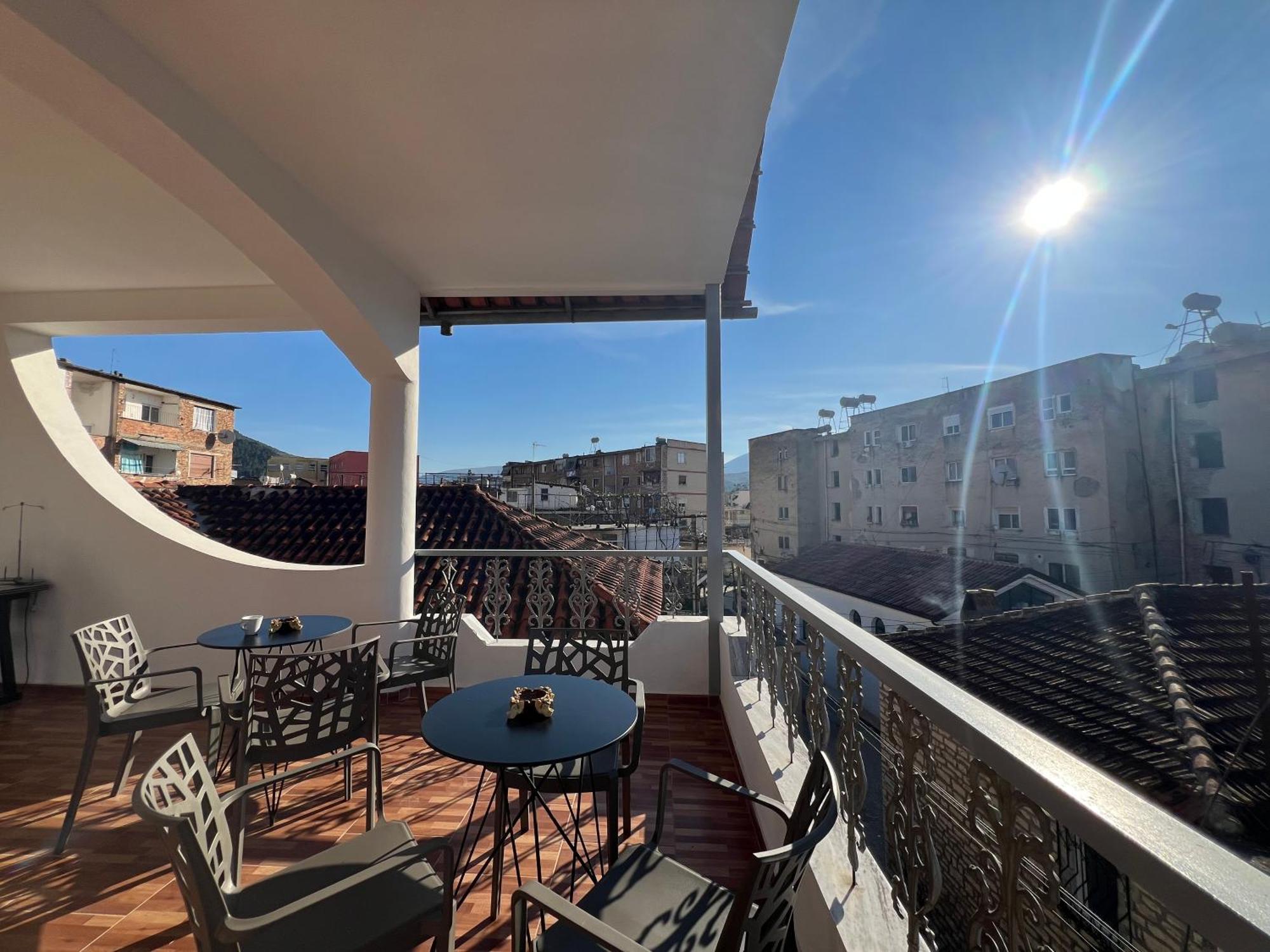 Villa Ensalv Berat - Apartment - Room - Penthouse Zewnętrze zdjęcie