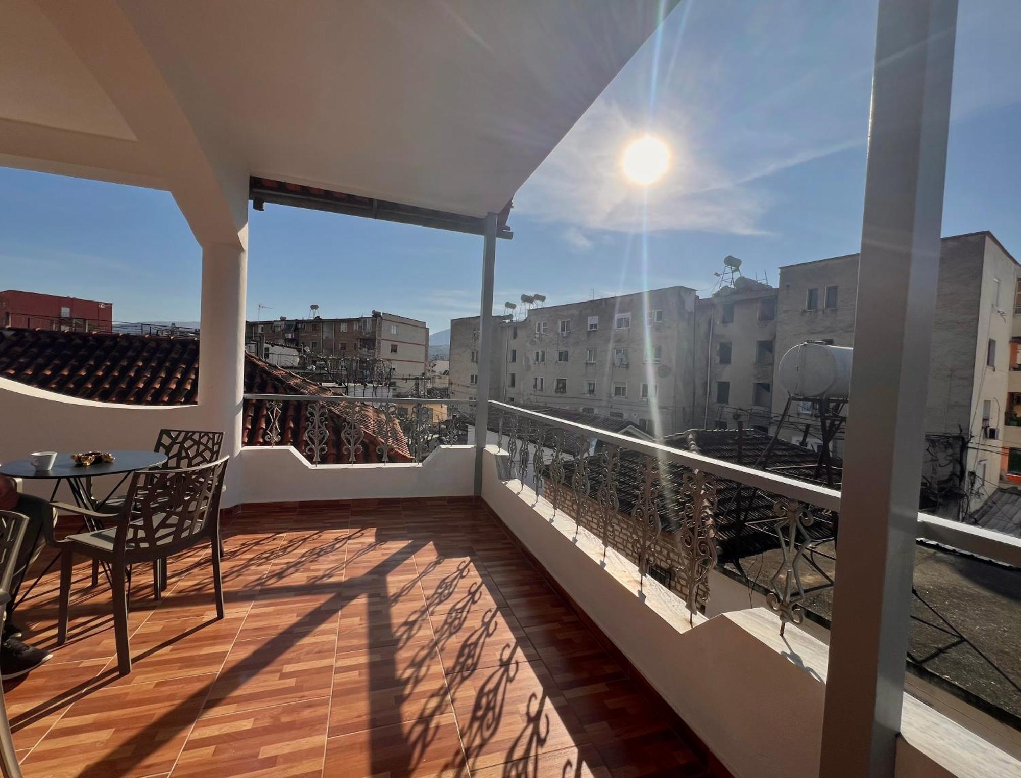 Villa Ensalv Berat - Apartment - Room - Penthouse Zewnętrze zdjęcie